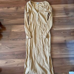 Midi ribbed side slit bodycon dress